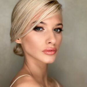 ΝΥΦΙΚΟ ΧΤΕΝΙΣΜΑ + ΝΥΦΙΚΟ ΜΑΚΙΓΙΑΖ