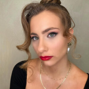 ΝΥΦΙΚΟ ΜΑΚΙΓΙΑΖ